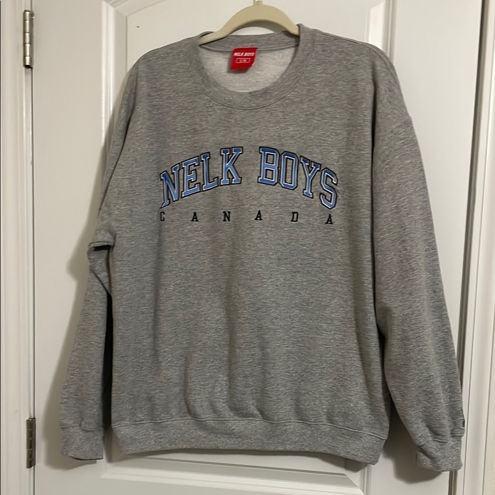NELK BOYS CANADA SweatShirt Men’s Large Graphic gray‎